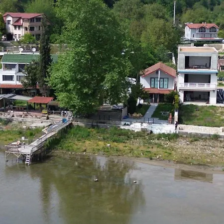 فيلة Sapanca Goel Evi